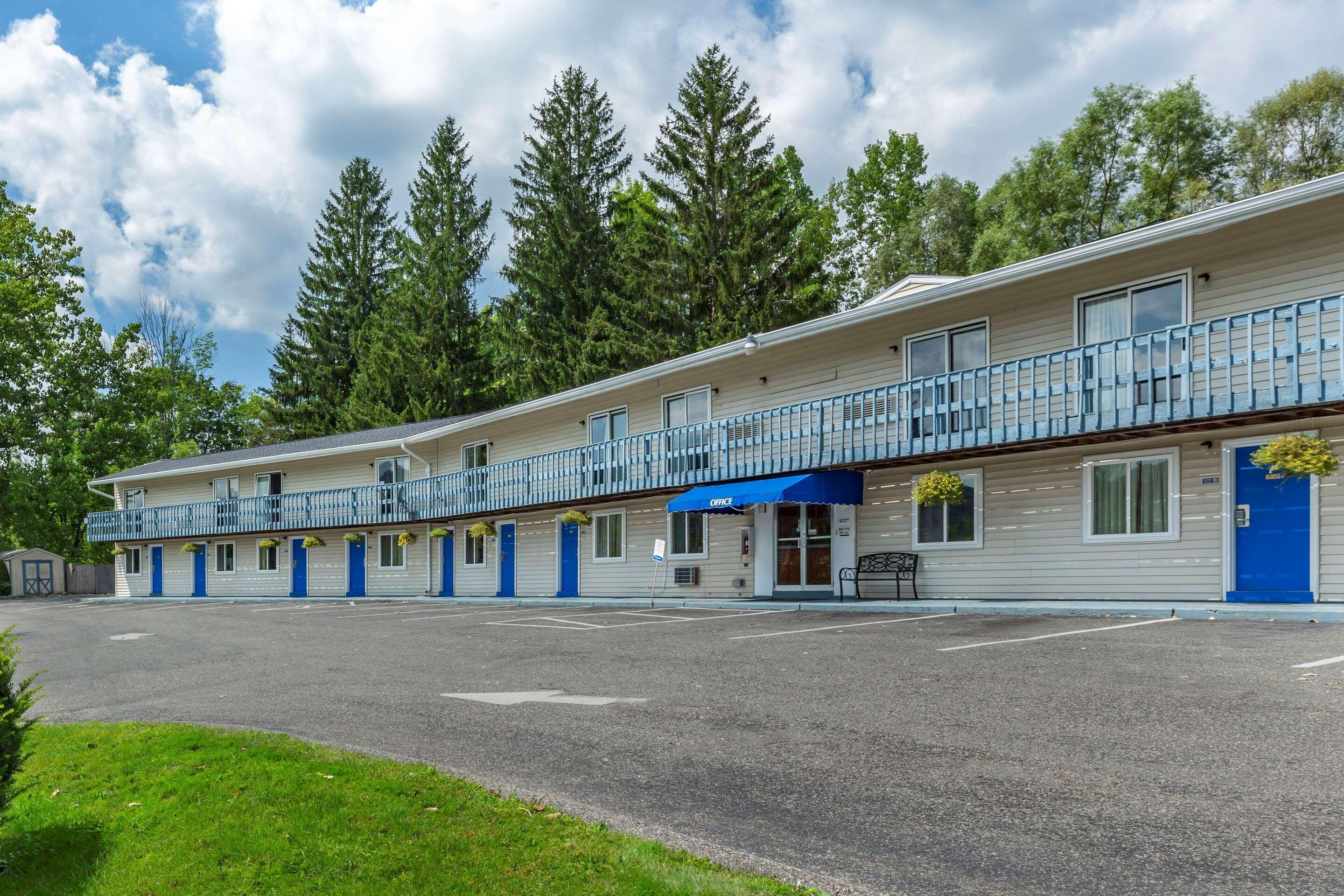 Econo Lodge Lee - Great Barrington Exterior foto