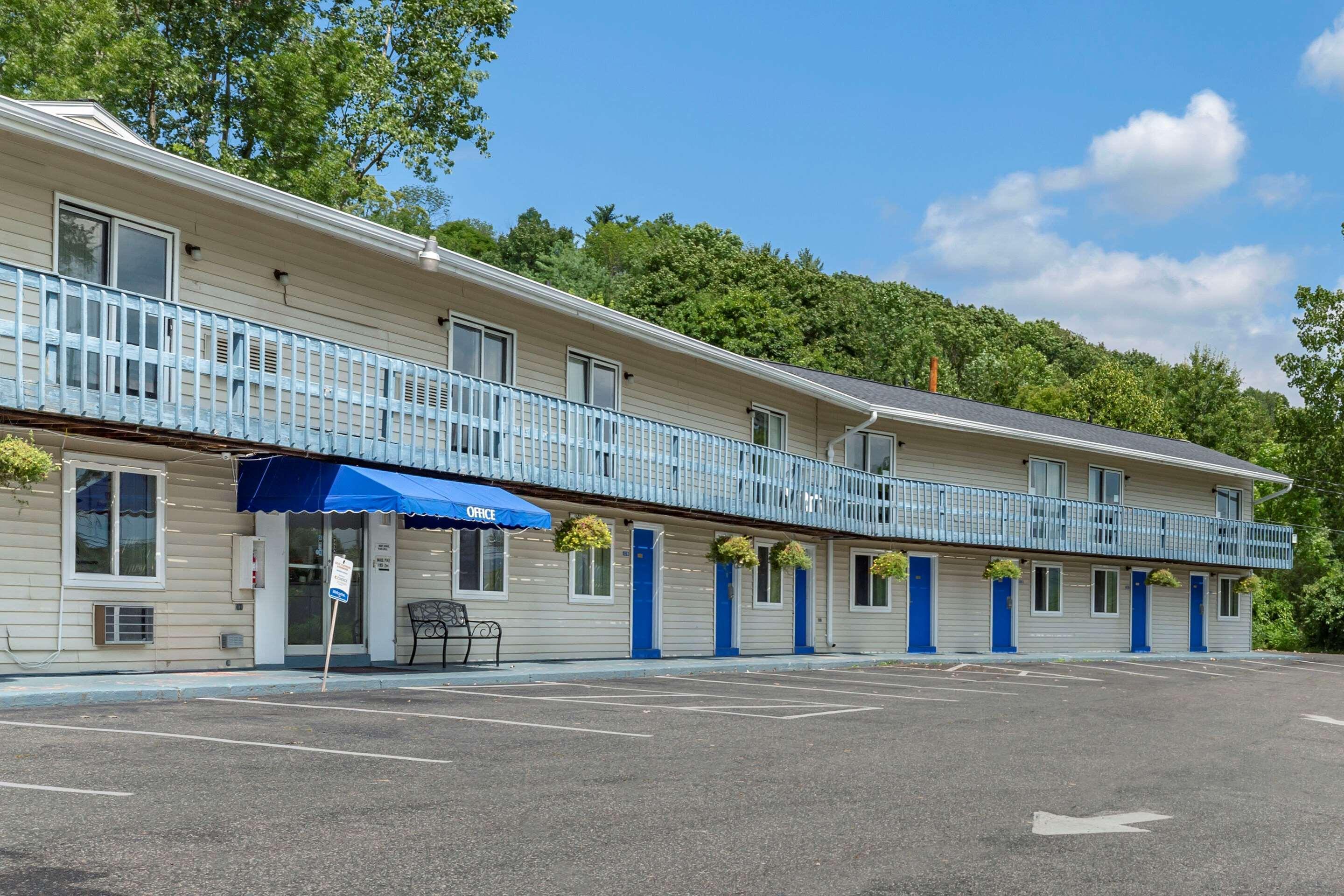Econo Lodge Lee - Great Barrington Exterior foto
